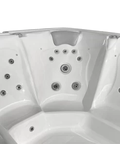 Drei Sitzplätze im Gegenstromschwimmbecken Beta 6151.