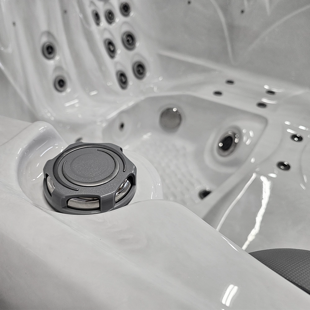 Knob for setting the power of the hydromassage jets in the Gamma 323 pool.