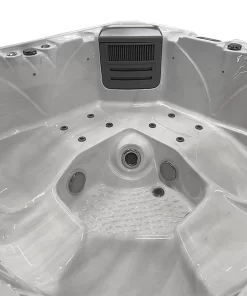 Bottom and filter in the corner of the Gamma 323 massage pool.