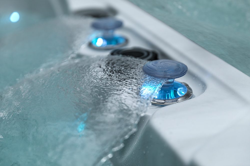 Pop-up fontane v masažnem bazenu Beta 523.