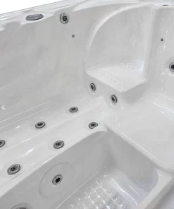 The interior of the gamma 321 hot tub.