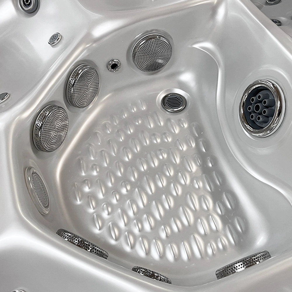 Hot tub JJSPA Alpha 815.