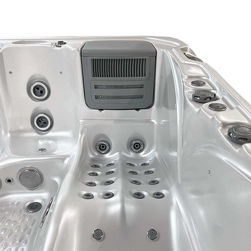 Skimmer in hot tub Alpha 815.