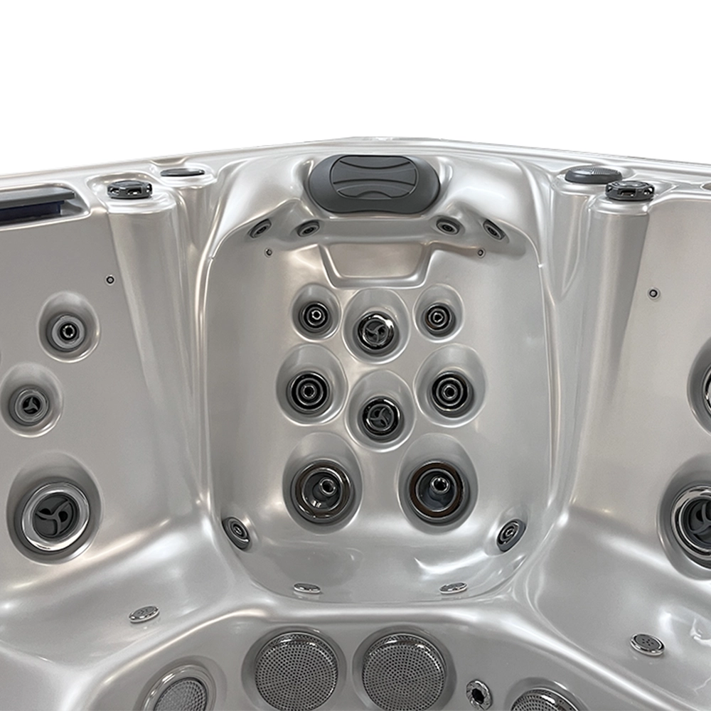 Seats in Hot tub JJSPA.