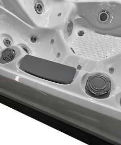 Waterfall in jacuzzi Beta 615.