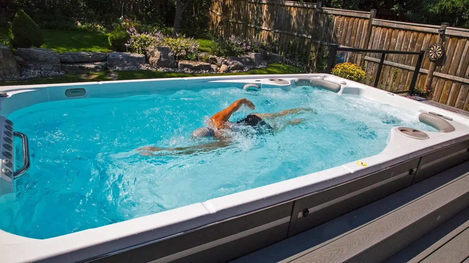 Trening v protitočnem bazenu.